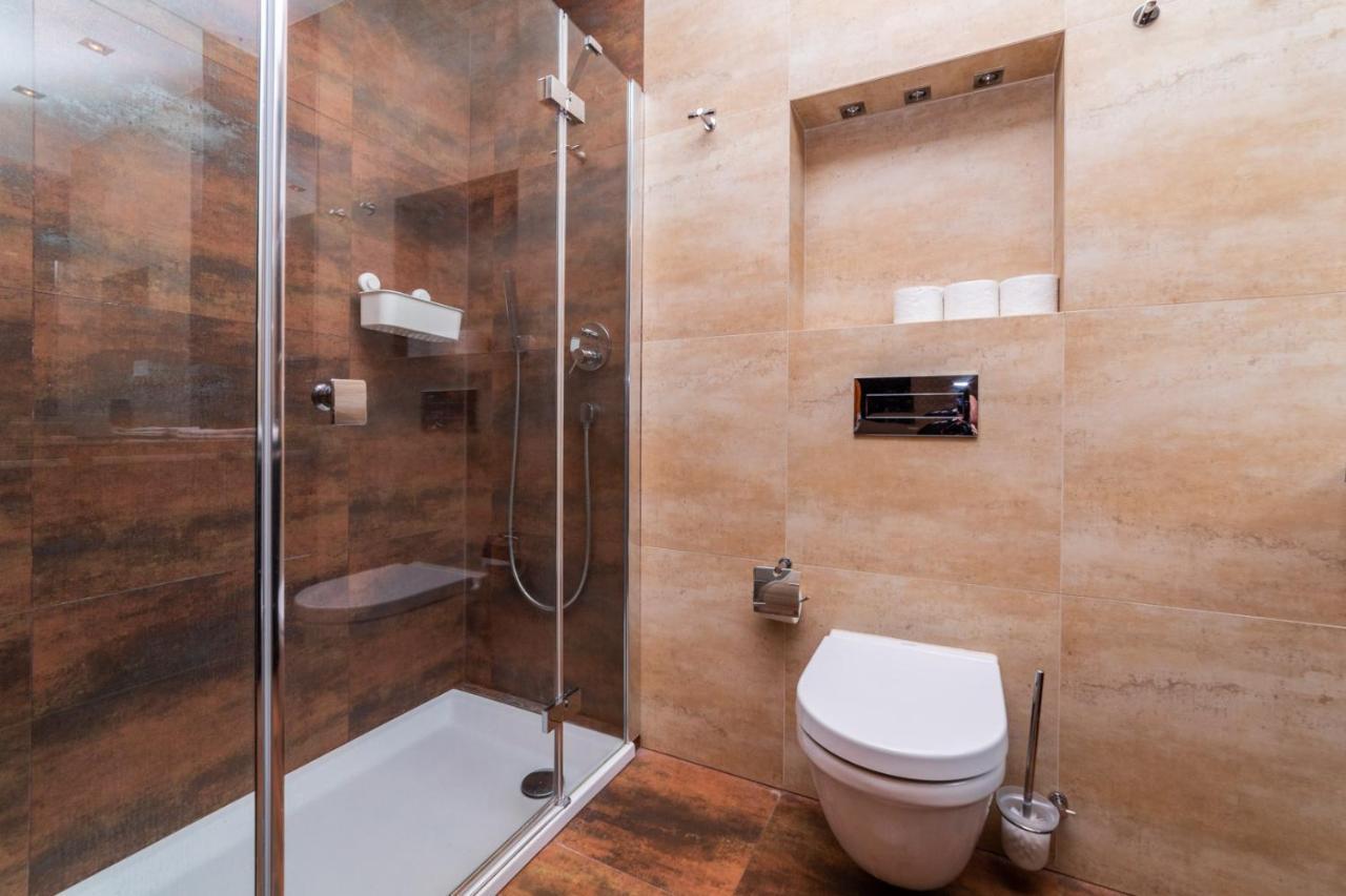 Broadway - Neptun Park By Oneapartments Danzica Esterno foto