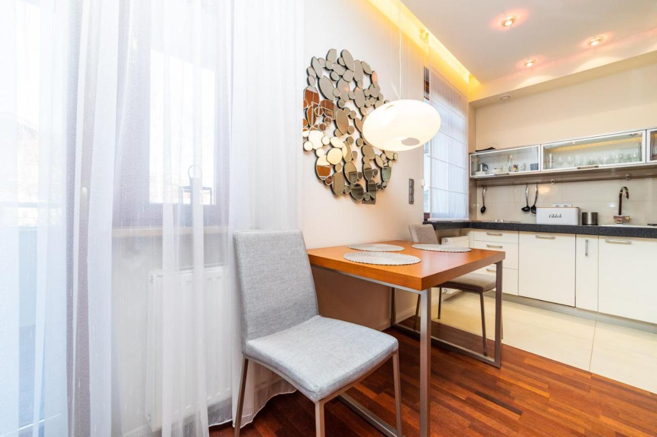 Broadway - Neptun Park By Oneapartments Danzica Esterno foto