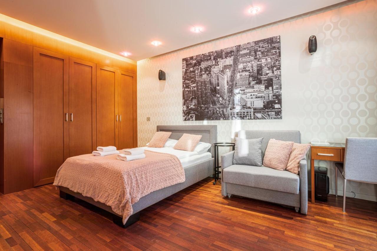 Broadway - Neptun Park By Oneapartments Danzica Esterno foto