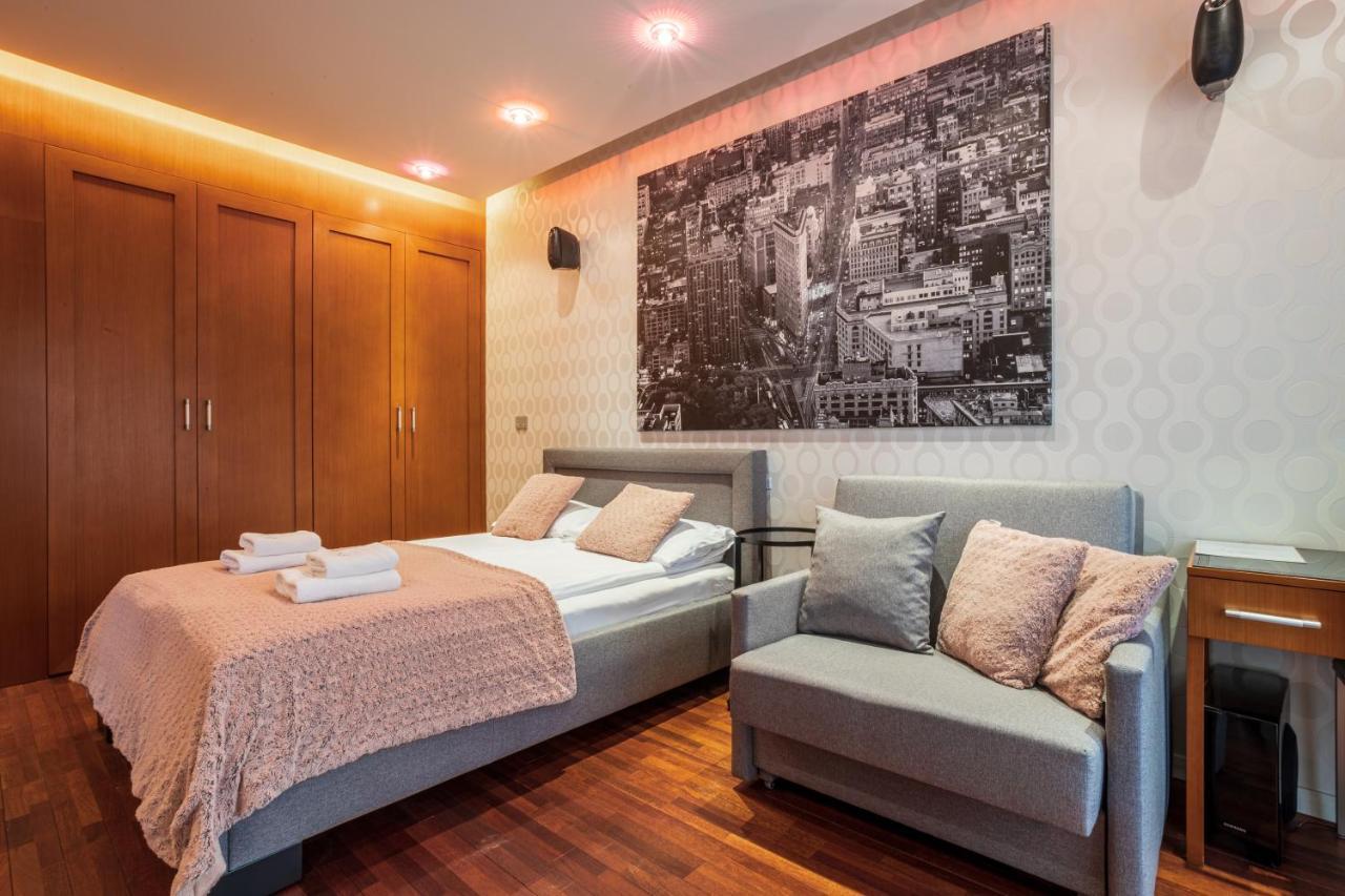 Broadway - Neptun Park By Oneapartments Danzica Esterno foto